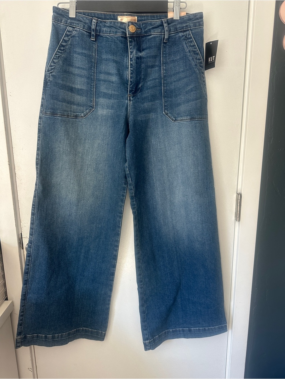 Kut from the Kloth Medium Light Blue Wide-Leg Jeans - Picture 2 of 11